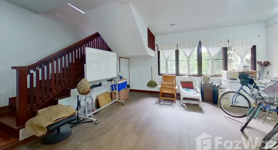 For sale 5 bedrooms house in Mueang Chiang Mai, Chiang Mai