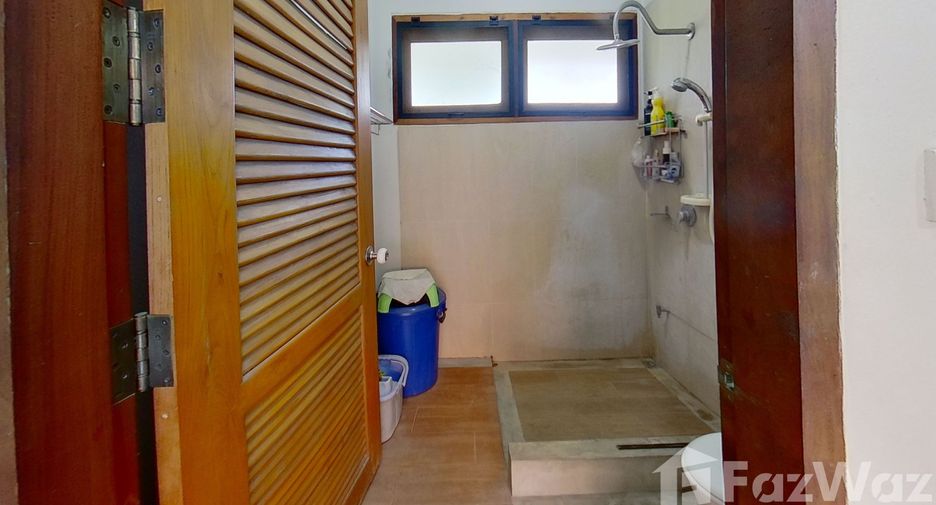 For sale 5 bedrooms house in Mueang Chiang Mai, Chiang Mai
