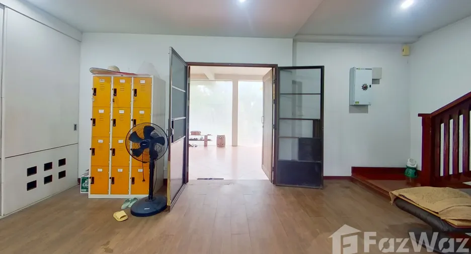 For sale 5 bedrooms house in Mueang Chiang Mai, Chiang Mai