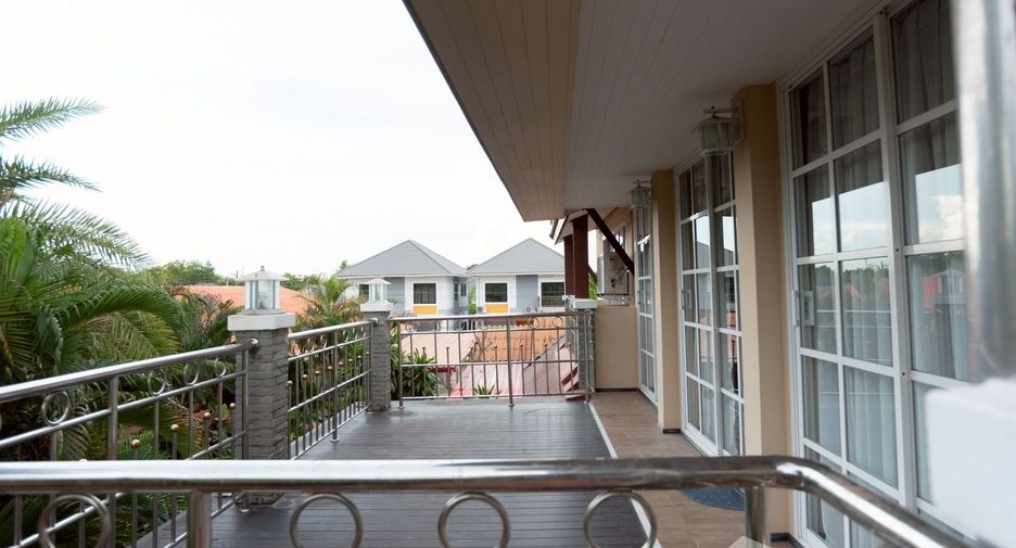 For sale 4 bedrooms villa in Mueang Buriram, Buriram