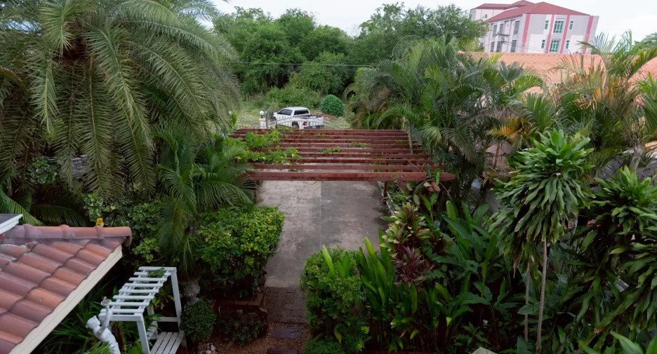 For sale 4 bedrooms villa in Mueang Buriram, Buriram