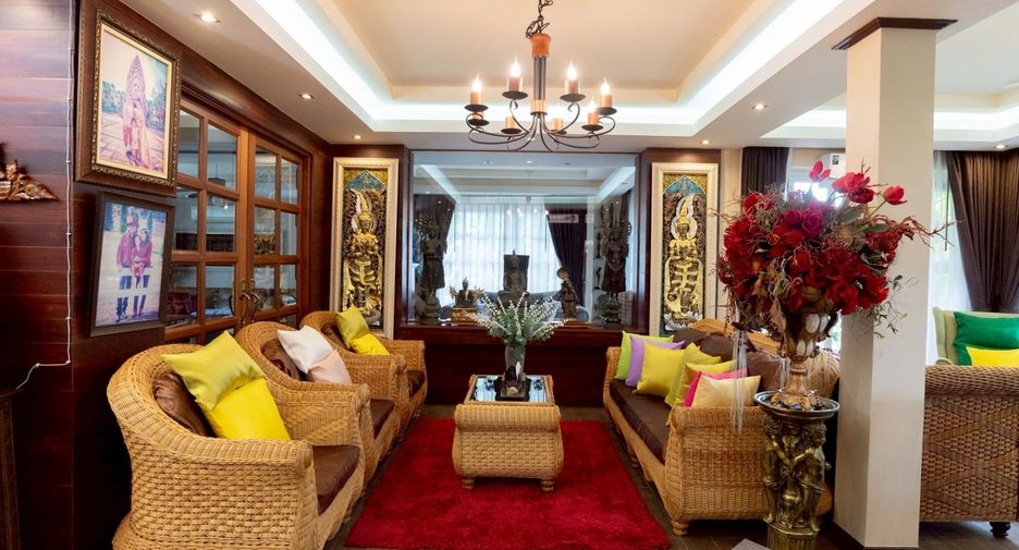 For sale 4 bedrooms villa in Mueang Buriram, Buriram