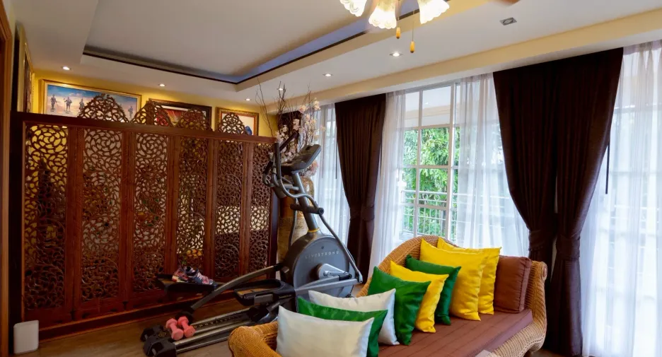 For sale 4 bedrooms villa in Mueang Buriram, Buriram