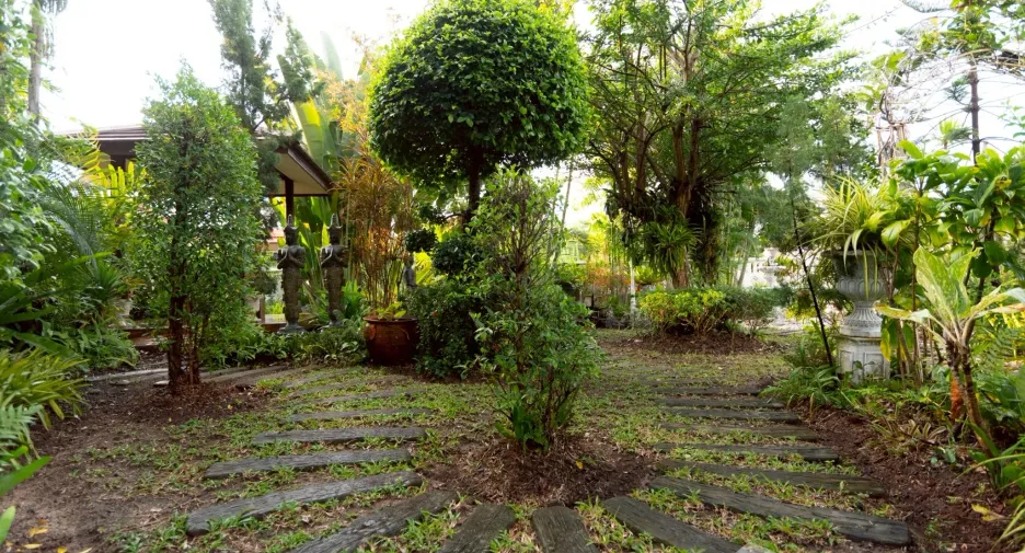 For sale 4 bedrooms villa in Mueang Buriram, Buriram