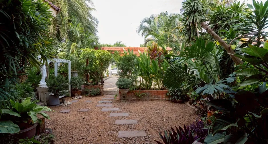 For sale 4 bedrooms villa in Mueang Buriram, Buriram