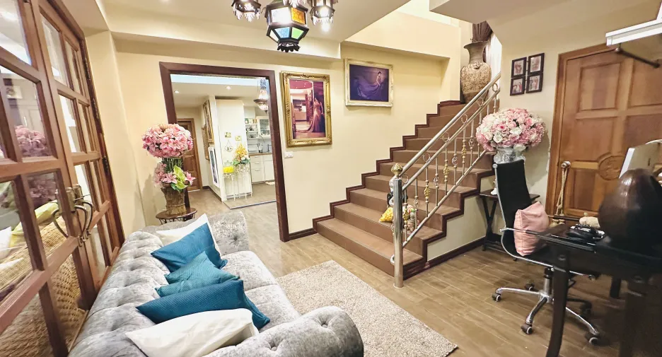 For sale 4 bedrooms villa in Mueang Buriram, Buriram