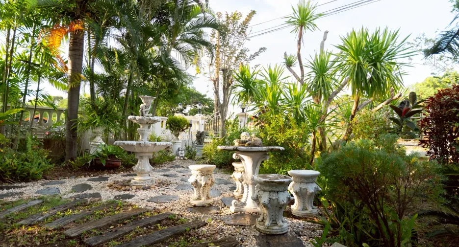 For sale 4 bedrooms villa in Mueang Buriram, Buriram