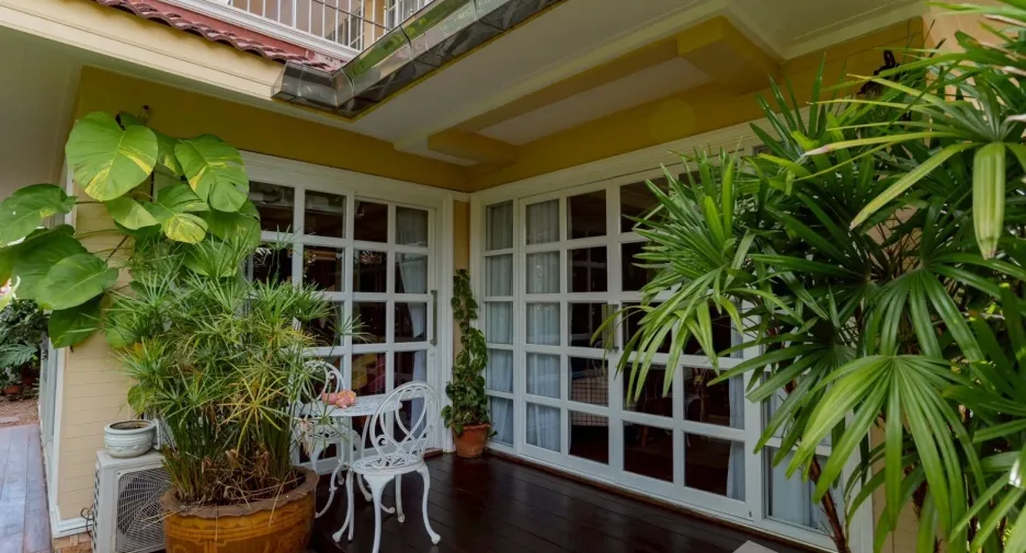 For sale 4 bedrooms villa in Mueang Buriram, Buriram