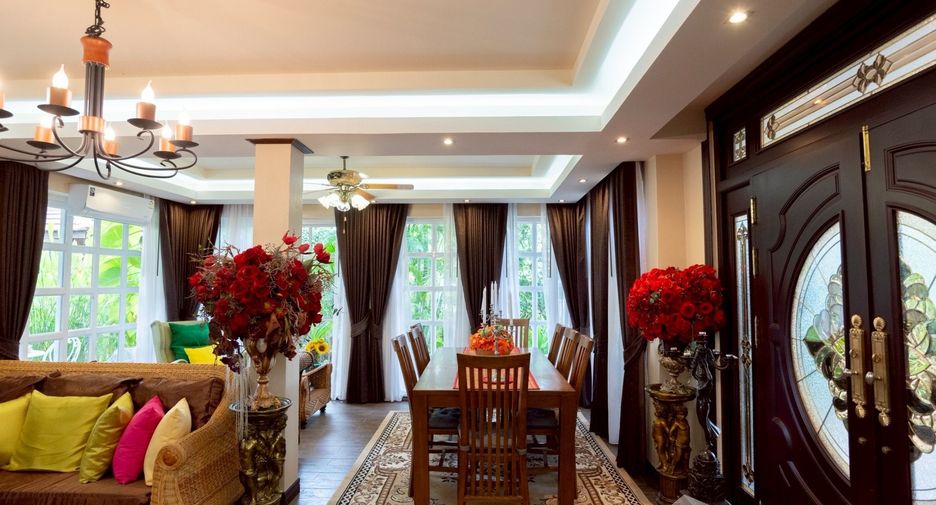 For sale 4 bedrooms villa in Mueang Buriram, Buriram