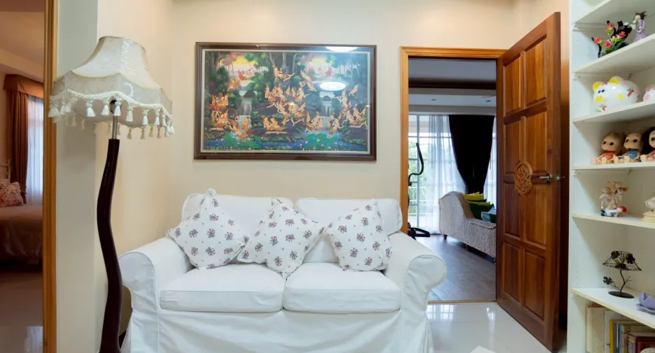 For sale 4 bedrooms villa in Mueang Buriram, Buriram