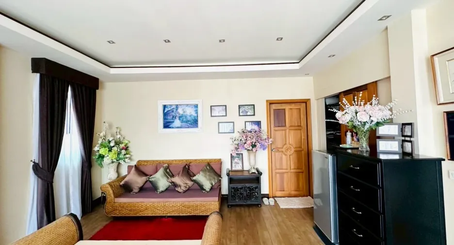 For sale 4 bedrooms villa in Mueang Buriram, Buriram