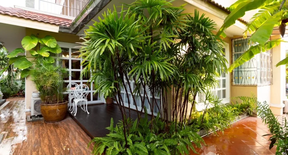 For sale 4 bedrooms villa in Mueang Buriram, Buriram