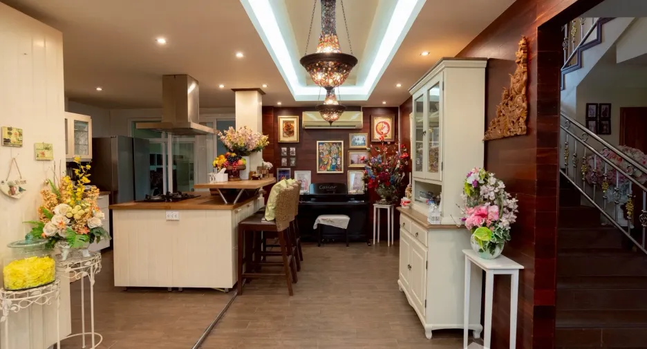 For sale 4 bedrooms villa in Mueang Buriram, Buriram