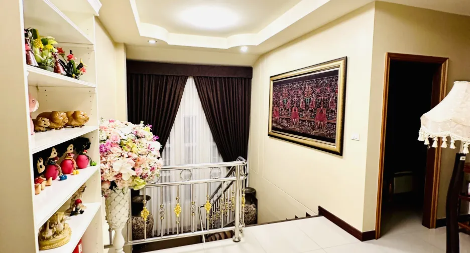 For sale 4 bedrooms villa in Mueang Buriram, Buriram
