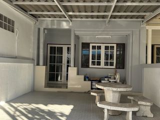 出售 2 卧室 联排别墅 在 Bang Lamung, Chon Buri