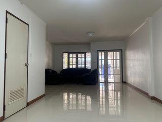 出售 2 卧室 联排别墅 在 Bang Lamung, Chon Buri