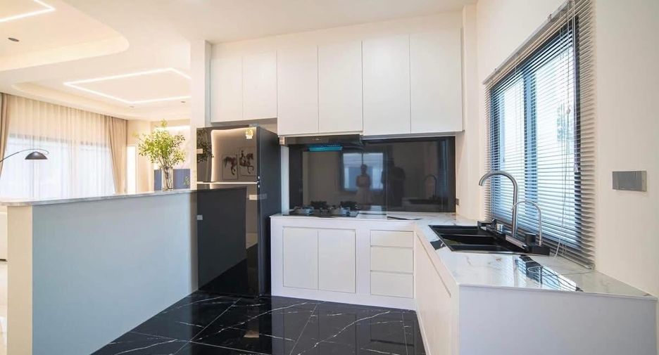For sale 3 ベッドルーム house in Bang Lamung, Chonburi