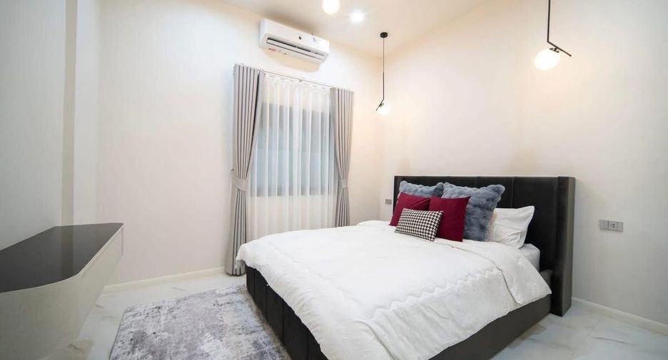 For sale 3 ベッドルーム house in Bang Lamung, Chonburi