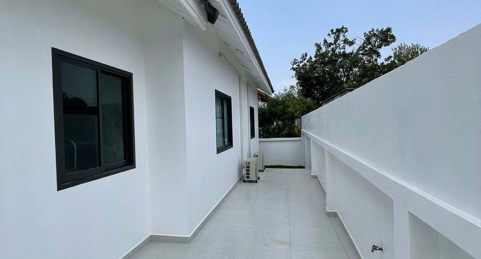 For sale 3 ベッドルーム house in Bang Lamung, Chonburi