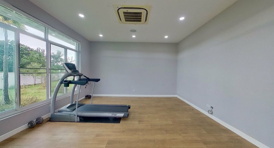 For sale 4 bedrooms villa in Doi Saket, Chiang Mai