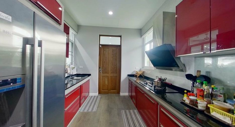 For sale 4 bedrooms villa in Doi Saket, Chiang Mai
