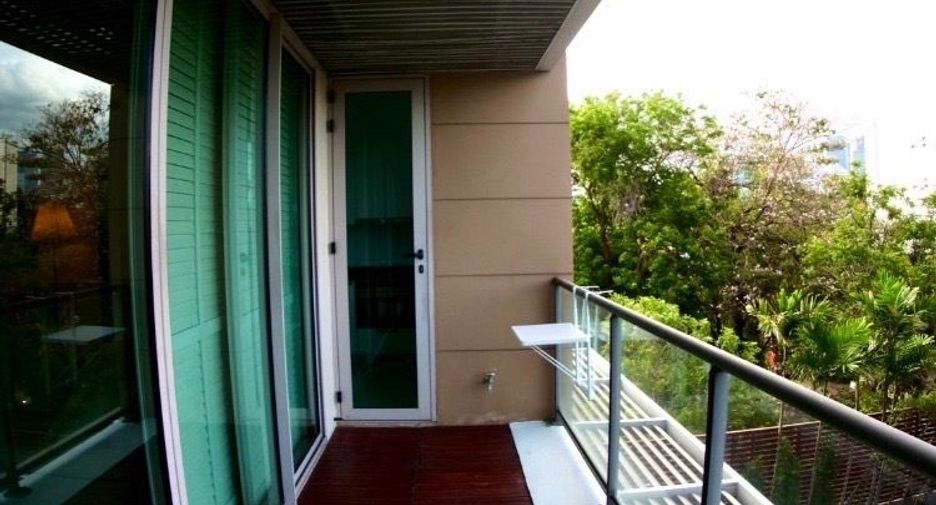 For sale 2 bedrooms condo in Yan Nawa, Bangkok