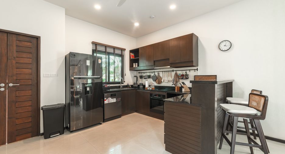 For rent 4 bedrooms villa in Thalang, Phuket