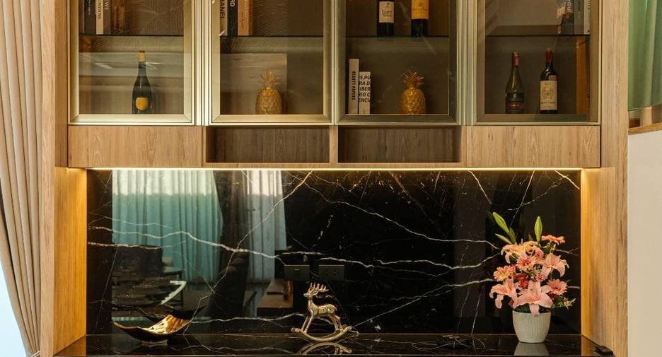 À vendre 4 chambres villa à Huay Yai, Pattaya
