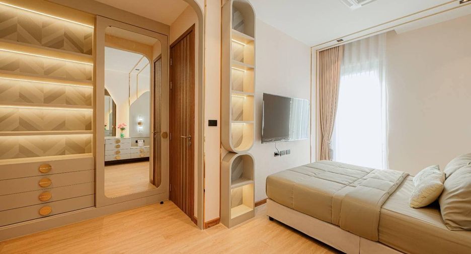 À vendre 4 chambres villa à Huay Yai, Pattaya