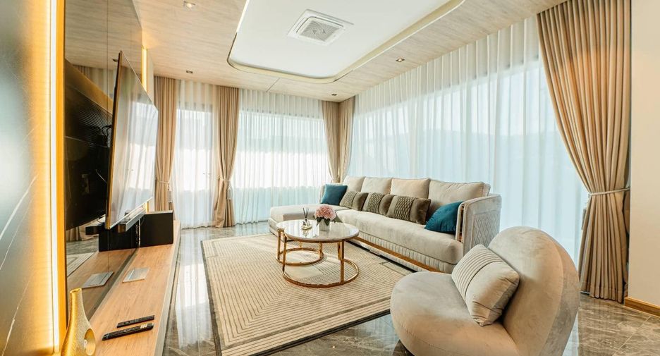 À vendre 4 chambres villa à Huay Yai, Pattaya