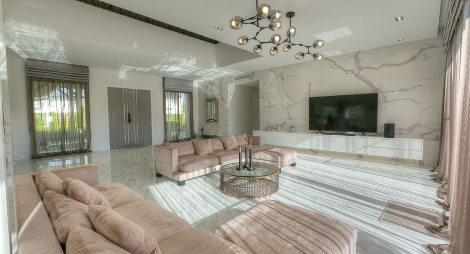 For sale 5 bedrooms villa in Thalang, Phuket