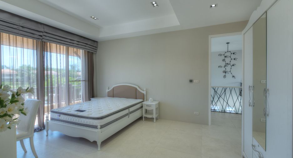 For sale 5 bedrooms villa in Thalang, Phuket