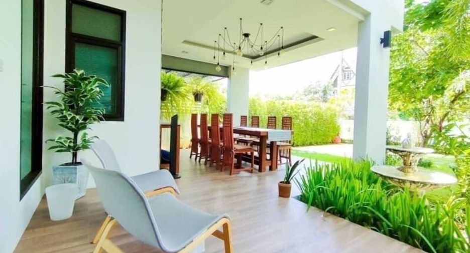 For sale and for rent 4 bedrooms house in Saraphi, Chiang Mai
