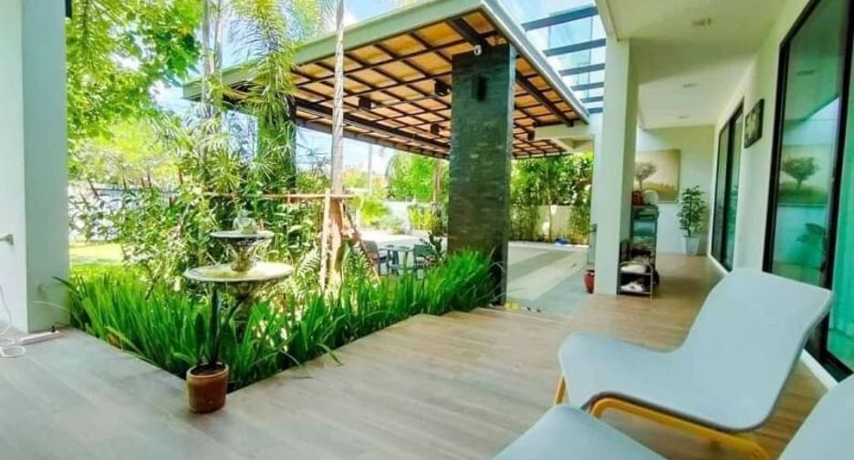 For sale and for rent 4 bedrooms house in Saraphi, Chiang Mai