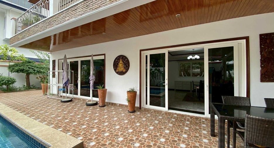 For rent 5 bedrooms villa in Jomtien, Pattaya