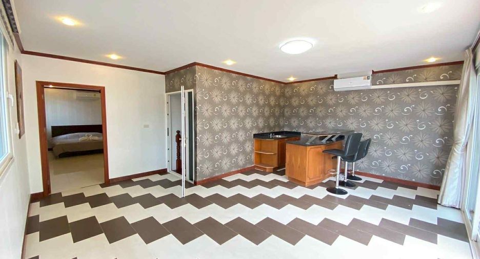 For rent 5 bedrooms villa in Jomtien, Pattaya
