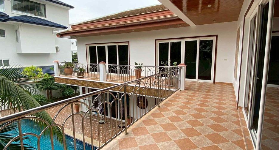 For rent 5 bedrooms villa in Jomtien, Pattaya