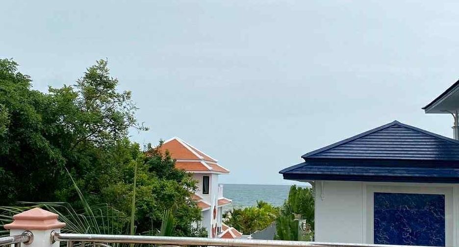 For rent 5 bedrooms villa in Jomtien, Pattaya
