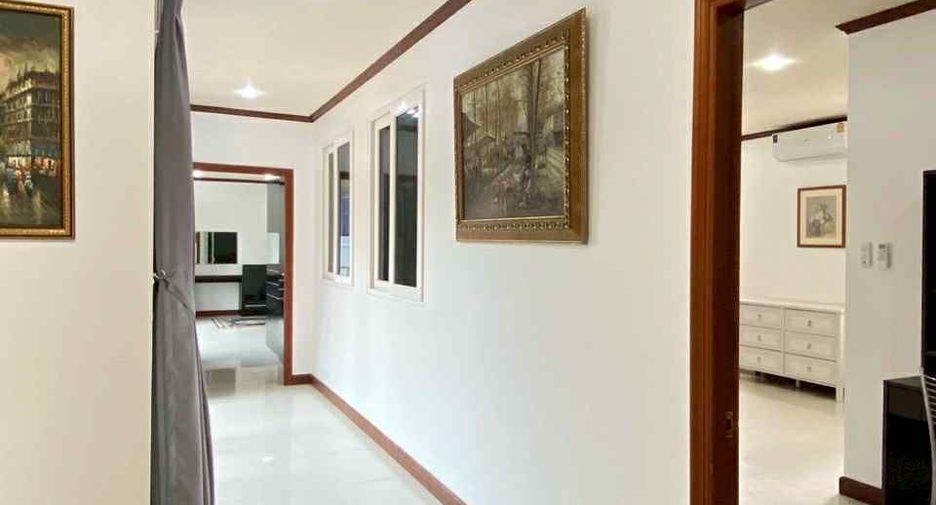 For rent 5 bedrooms villa in Jomtien, Pattaya