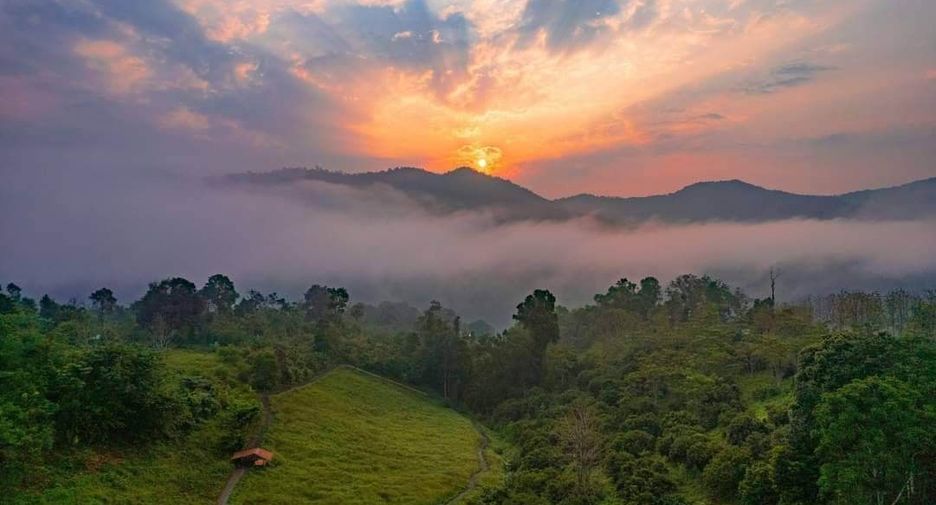 Hotel en venta de 5 habitaciones en Mae Taeng, Chiang Mai