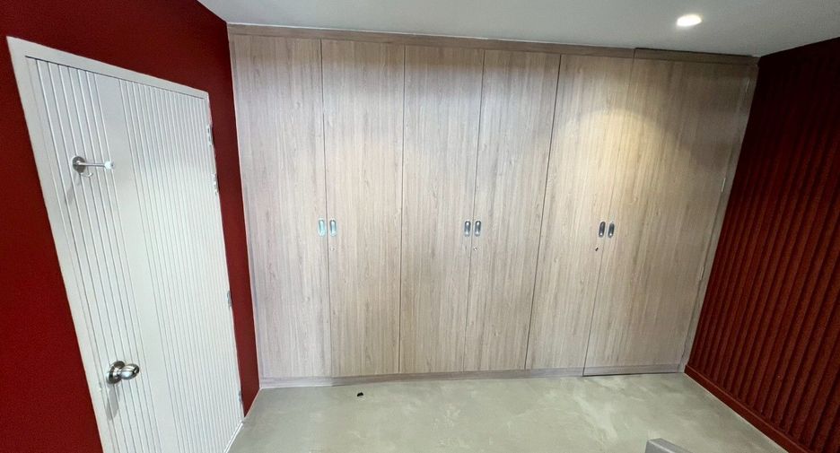 À vendre et à louer 4 chambres villa à Hua Hin, Prachuap Khiri Khan