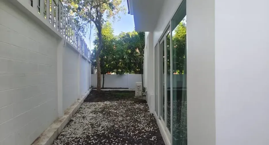 For rent 4 bedrooms house in Thalang, Phuket