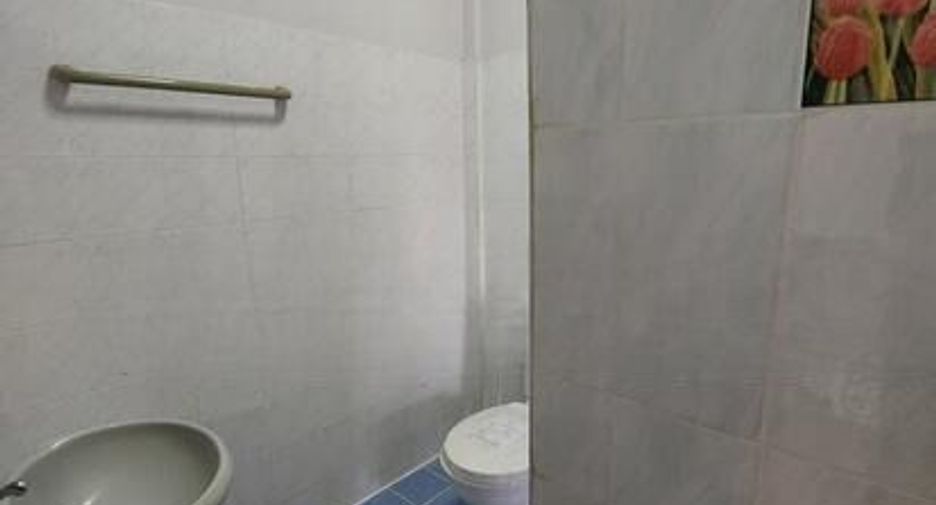 For rent 3 bedrooms townhouse in Si Racha, Chonburi