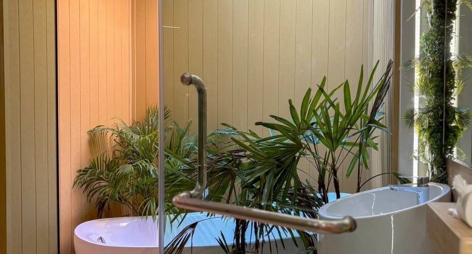 For sale 5 bedrooms villa in Thalang, Phuket