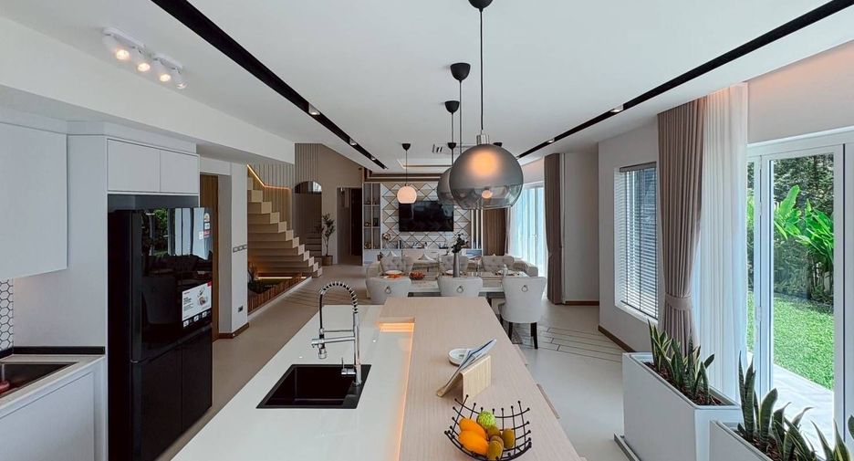 For sale 5 bedrooms villa in Thalang, Phuket