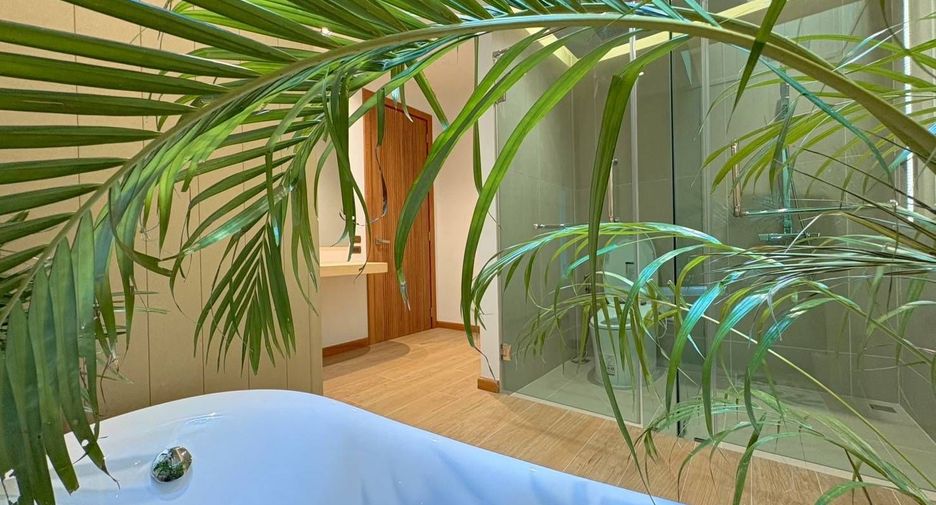 For sale 5 bedrooms villa in Thalang, Phuket