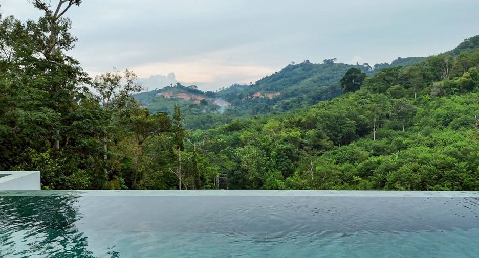 For sale 5 bedrooms villa in Thalang, Phuket