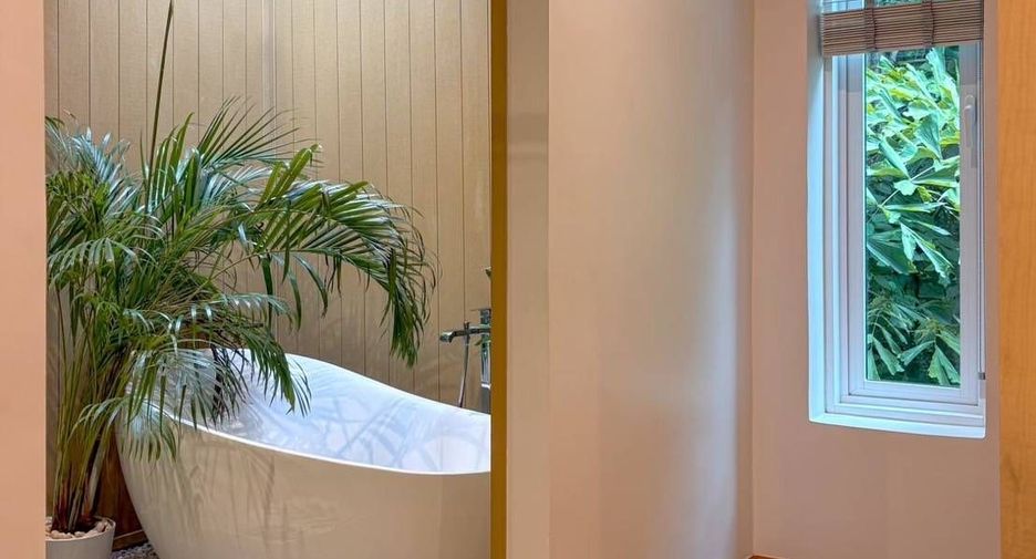 For sale 5 bedrooms villa in Thalang, Phuket