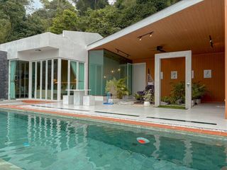 For sale 5 bedrooms villa in Thalang, Phuket