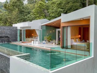 For sale 5 bedrooms villa in Thalang, Phuket
